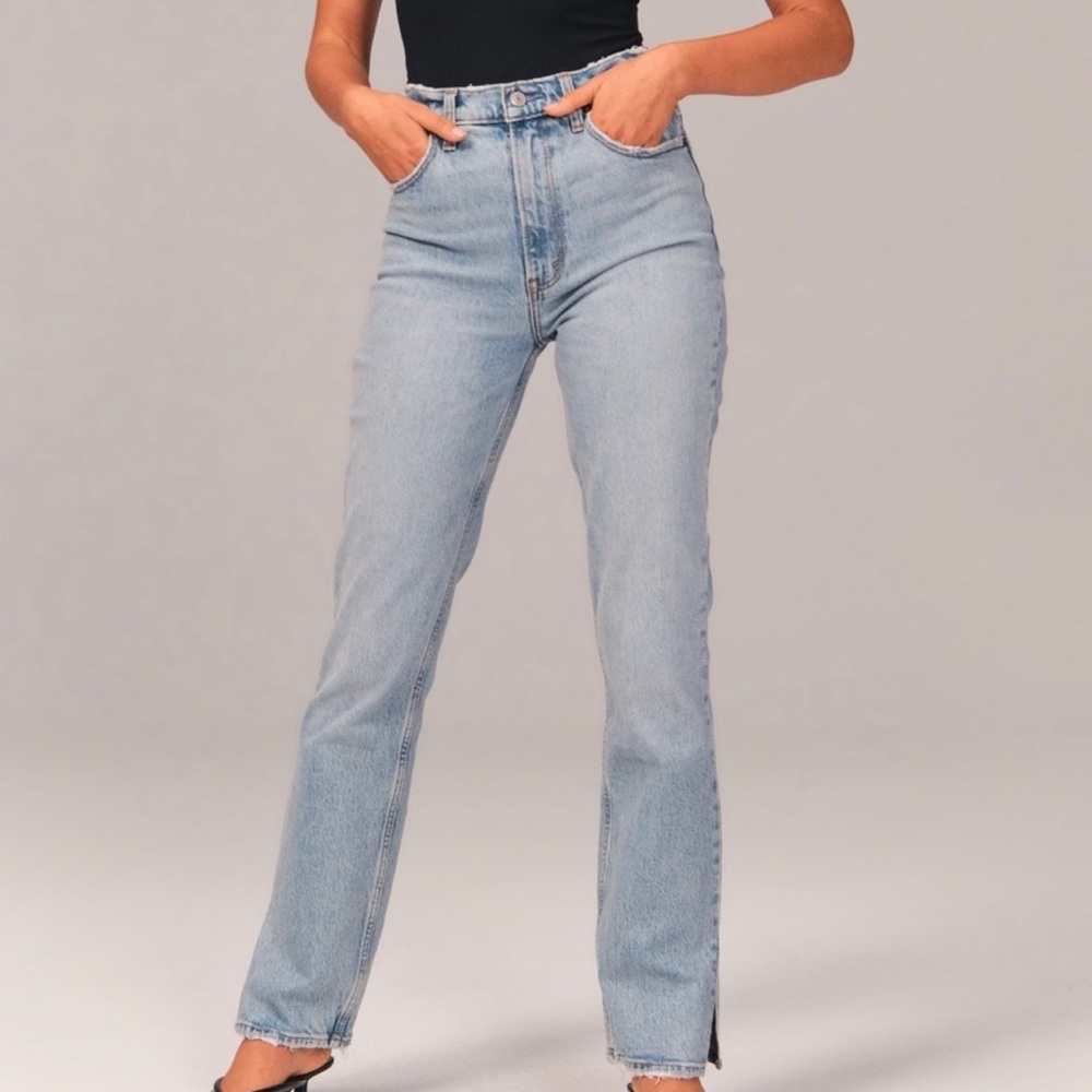 Abercrombie & Fitch Curve Love Ultra High Rise 90s Straight Jean, w/ side slits